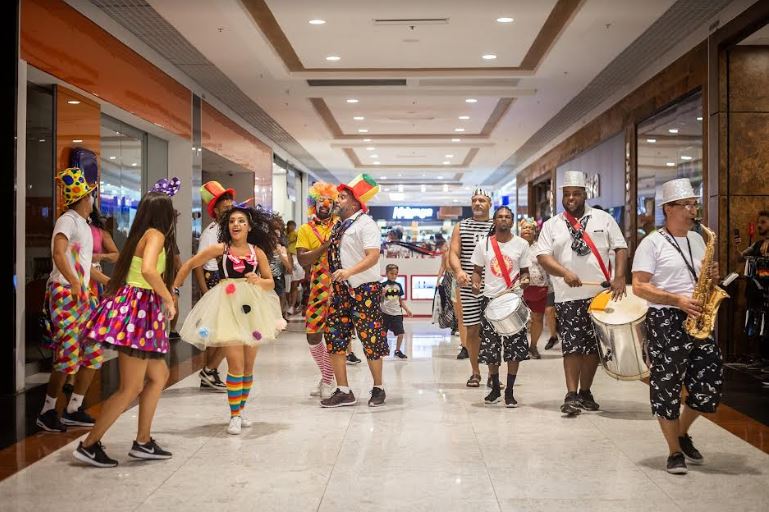 Bailinho de Carnaval no Américas Shopping